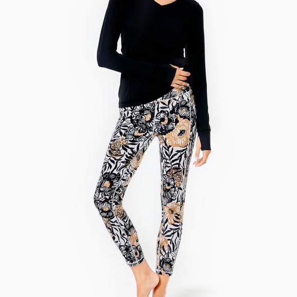 Lilly Pulitzer Pants - NWT Lilly Pulitzer high rise midi leggings peony party size XL